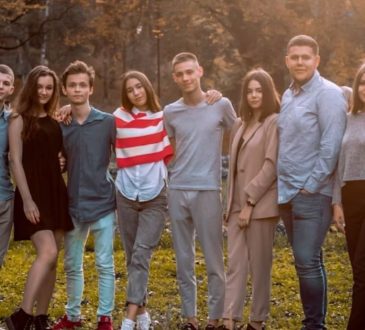 Stylish Family Outfits on a Budget: Top 10 Picks